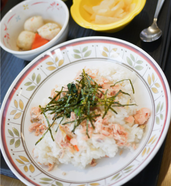 お食事
